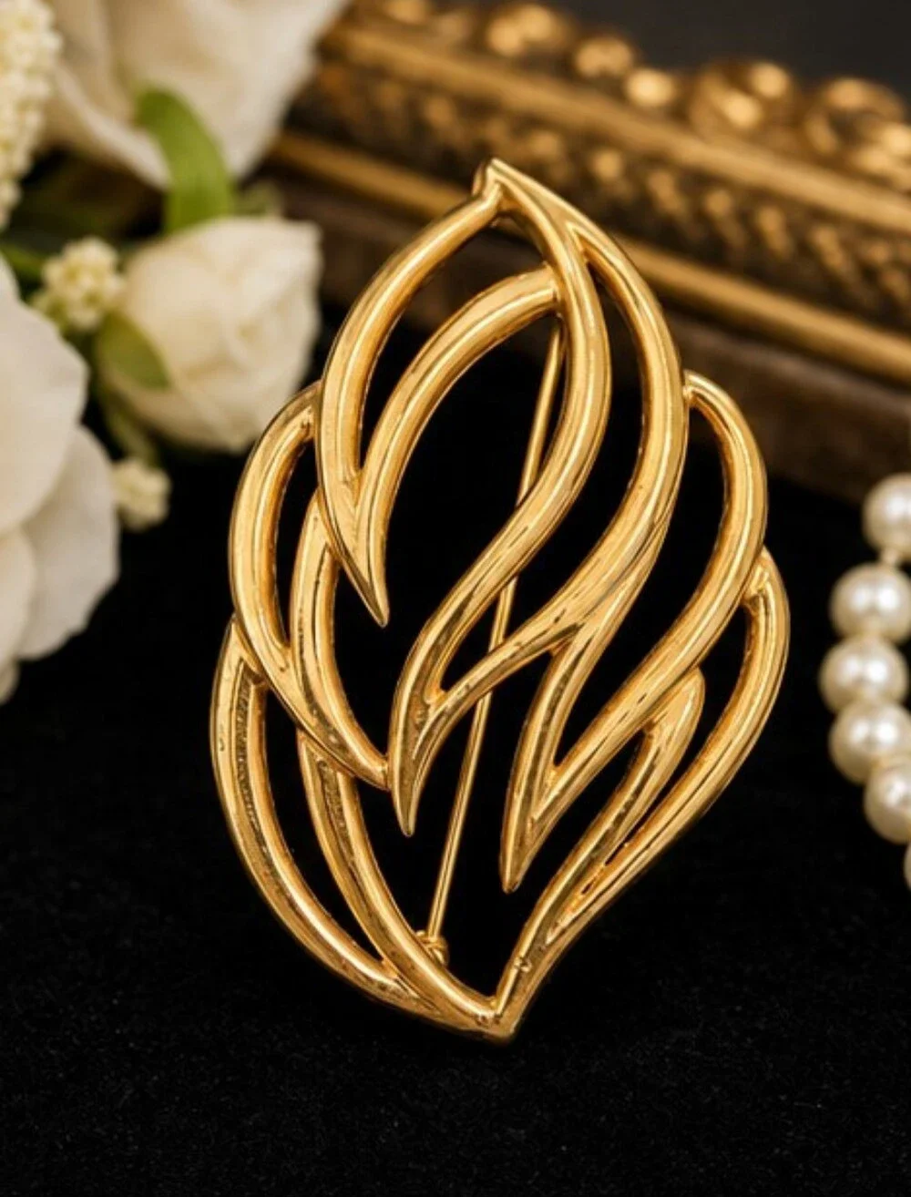 Vintage Signed Monet Gold Tone Abstract Leaf Brooch Large Openwork Statement Pin